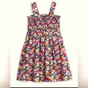 Brand new, worn once. Beautiful floral toddler girl dress from Gap!